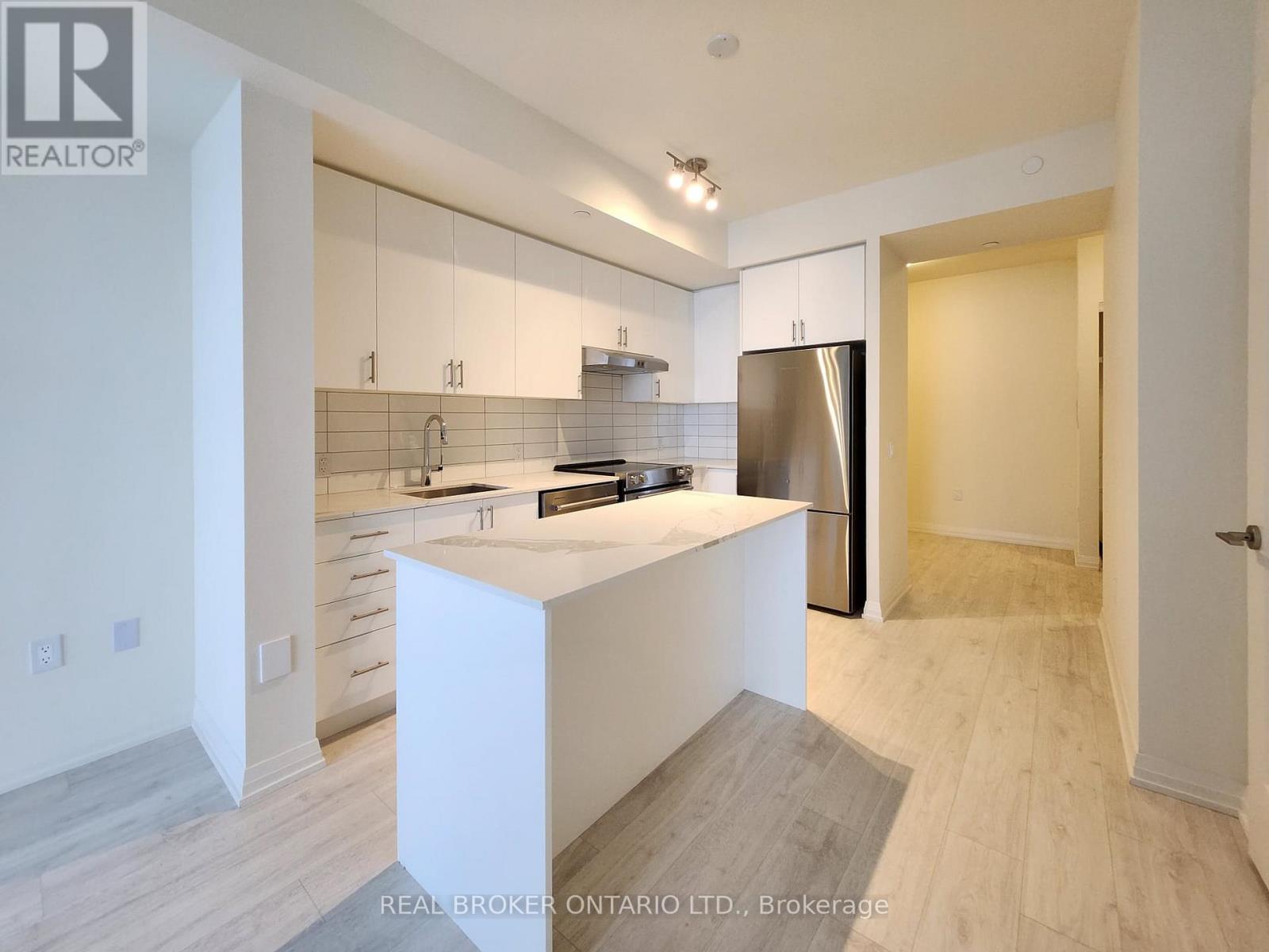 1825 - 9000 Jane Street, Vaughan, Ontario  L4K 0M6 - Photo 2 - N12679306