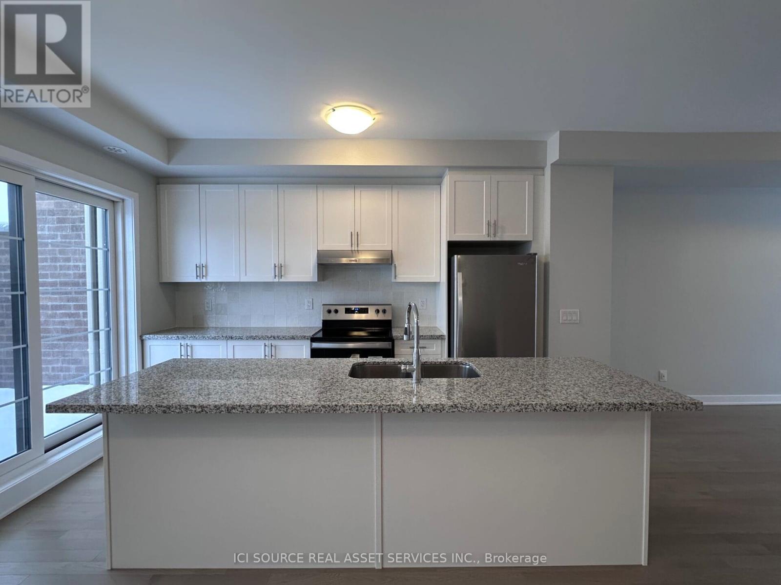 83 York Downs Boulevard, Markham (Angus Glen), Ontario  L6C 3M8 - Photo 5 - N12679340