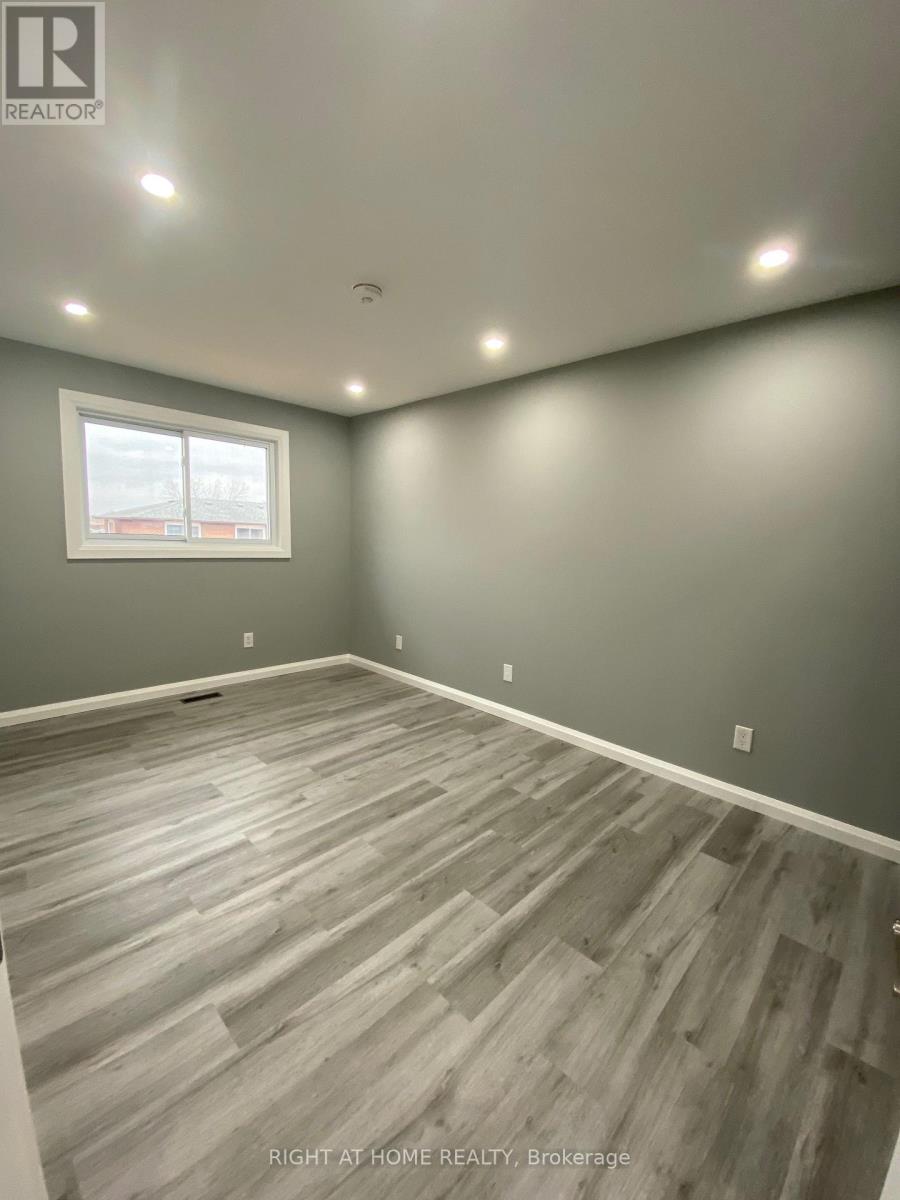 Upper - 4087 Clevedon Drive, Mississauga, Ontario  L4Z 1J4 - Photo 11 - W12679284