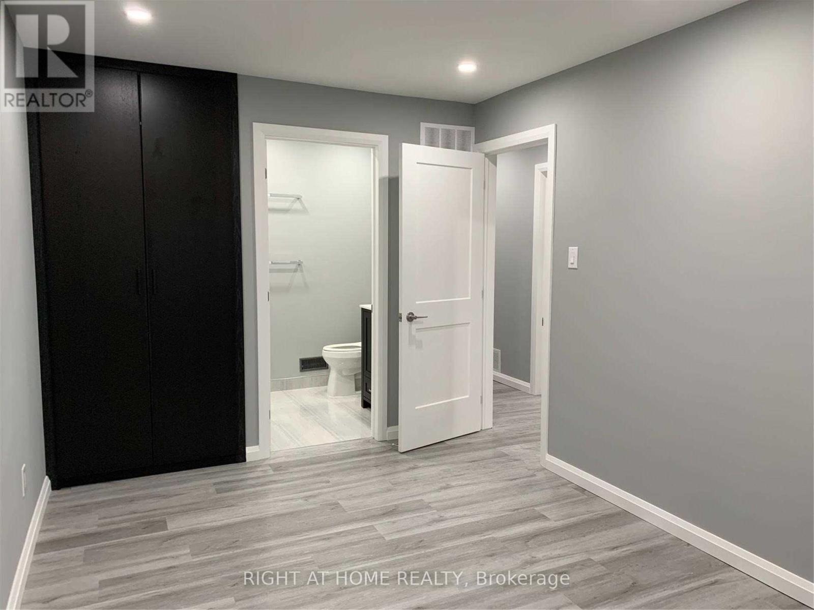 Upper - 4087 Clevedon Drive, Mississauga, Ontario  L4Z 1J4 - Photo 6 - W12679284