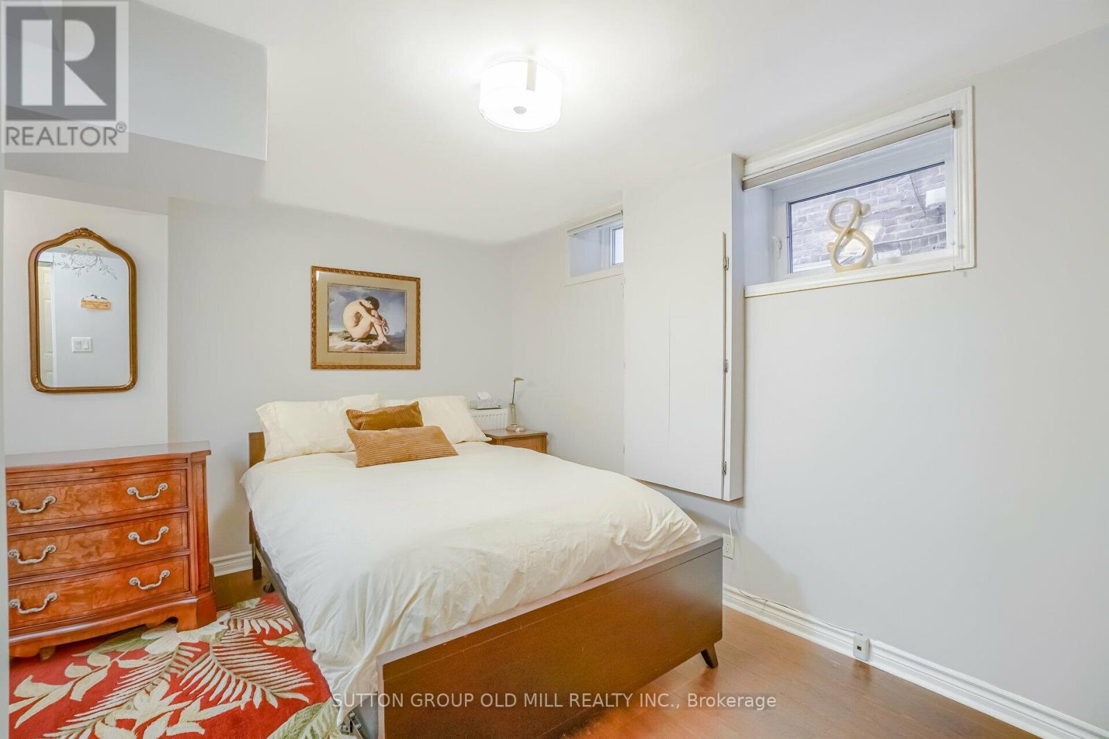 Lower - 118 Mavety Street, Toronto, Ontario  M6P 2L9 - Photo 17 - W12679328
