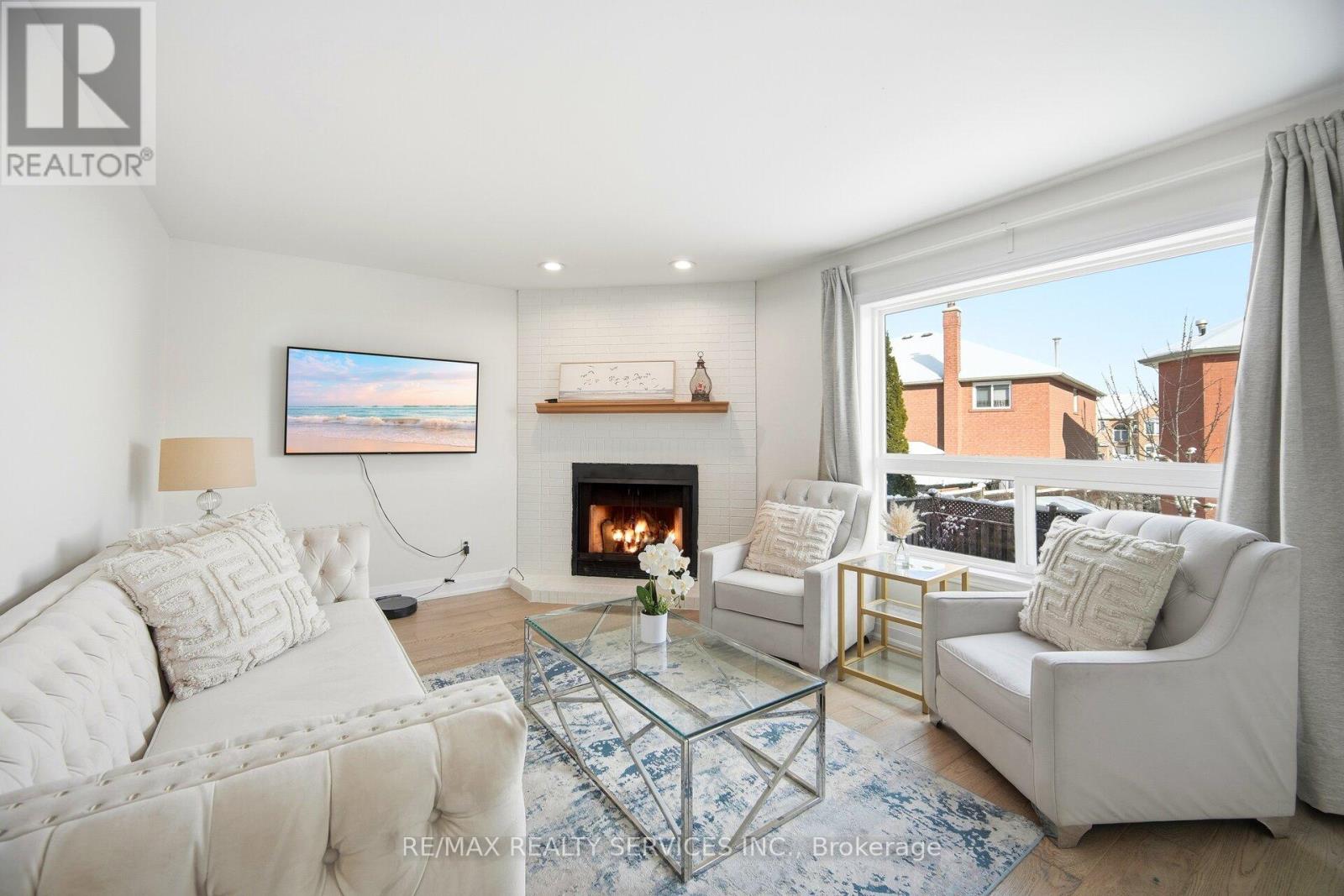 71 Hutton Crescent, Caledon, Ontario  L7C 1A7 - Photo 18 - W12679344