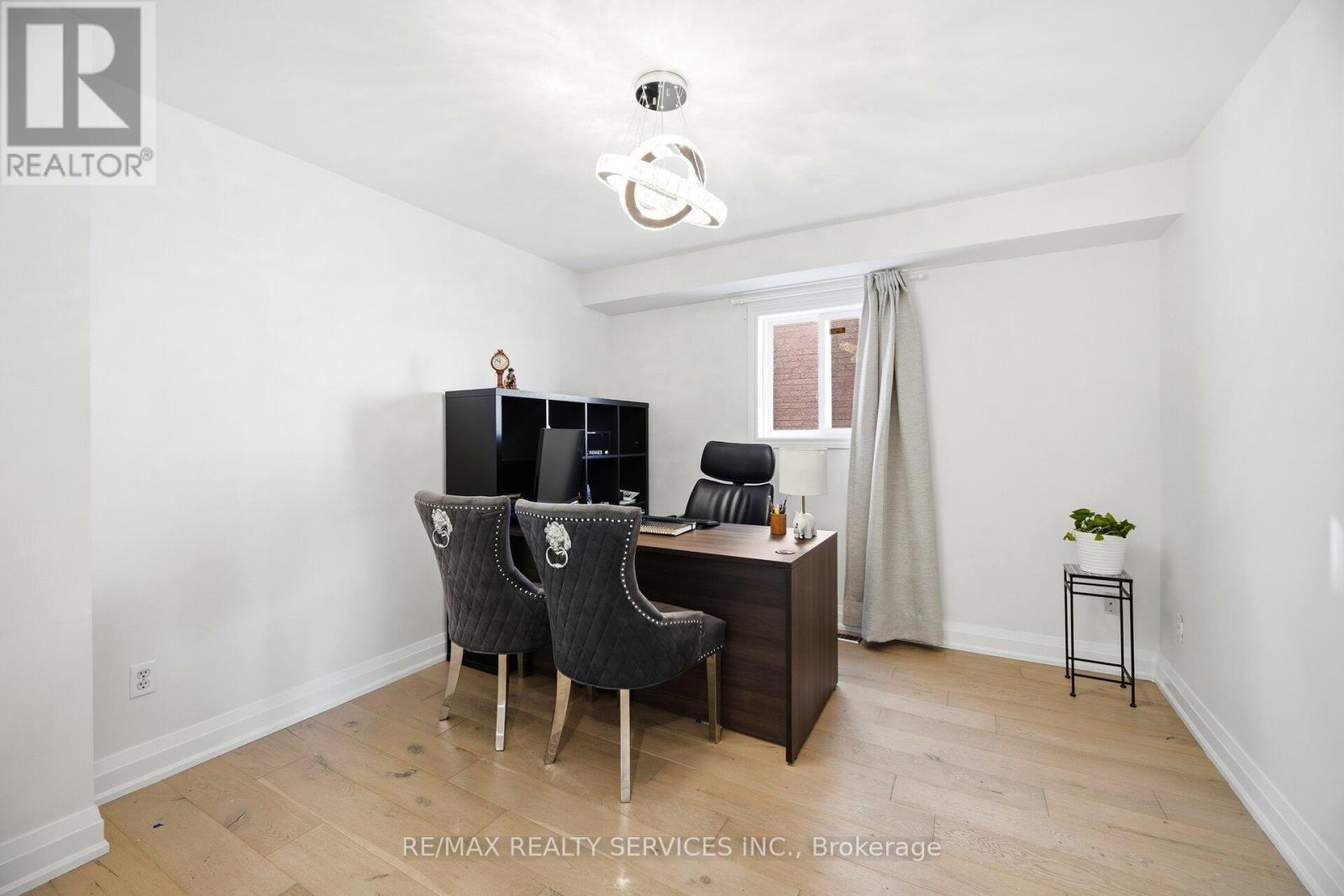 71 Hutton Crescent, Caledon, Ontario  L7C 1A7 - Photo 21 - W12679344