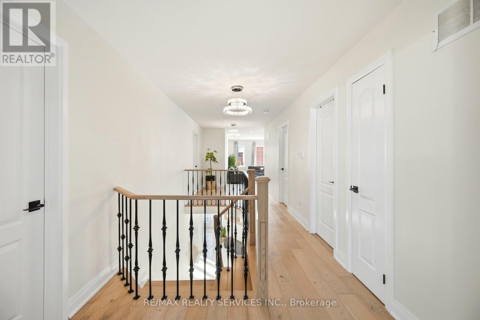 71 Hutton Crescent, Caledon, Ontario  L7C 1A7 - Photo 25 - W12679344