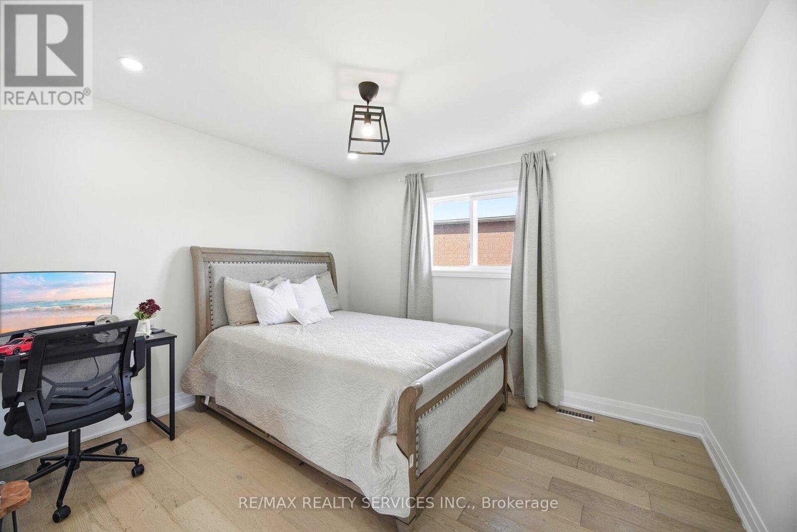 71 Hutton Crescent, Caledon, Ontario  L7C 1A7 - Photo 36 - W12679344