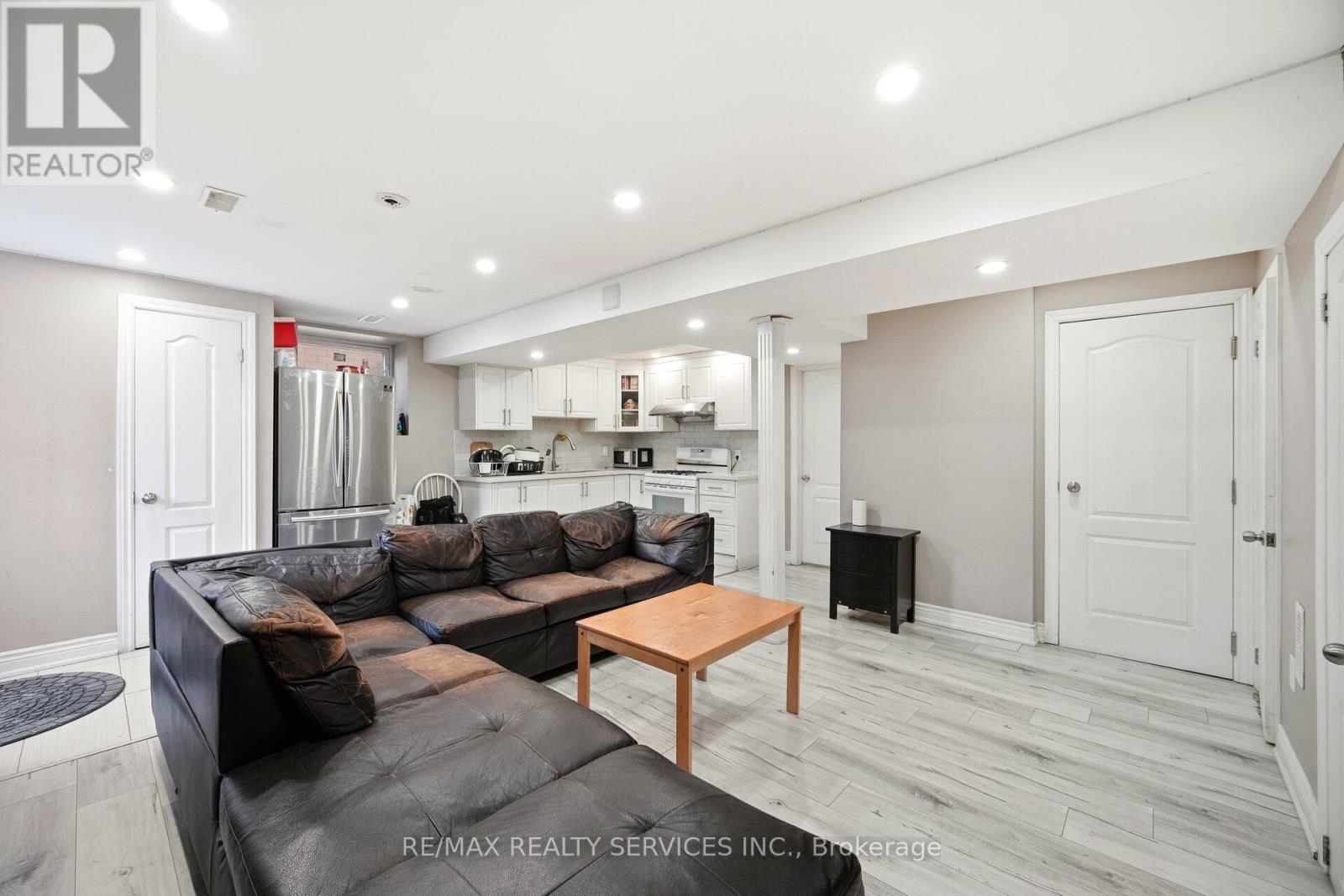 71 Hutton Crescent, Caledon, Ontario  L7C 1A7 - Photo 44 - W12679344