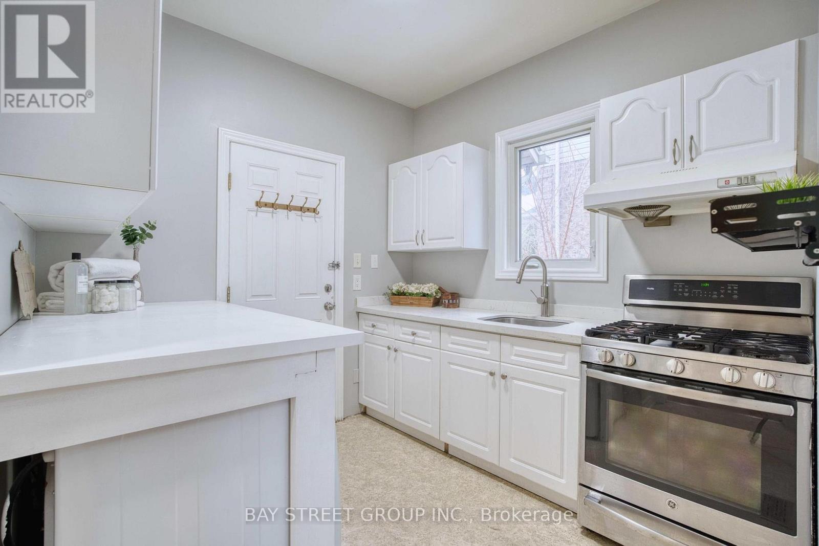 394 Berryhill Drive W, London North, Ontario  N5X 4L4 - Photo 21 - X12679292