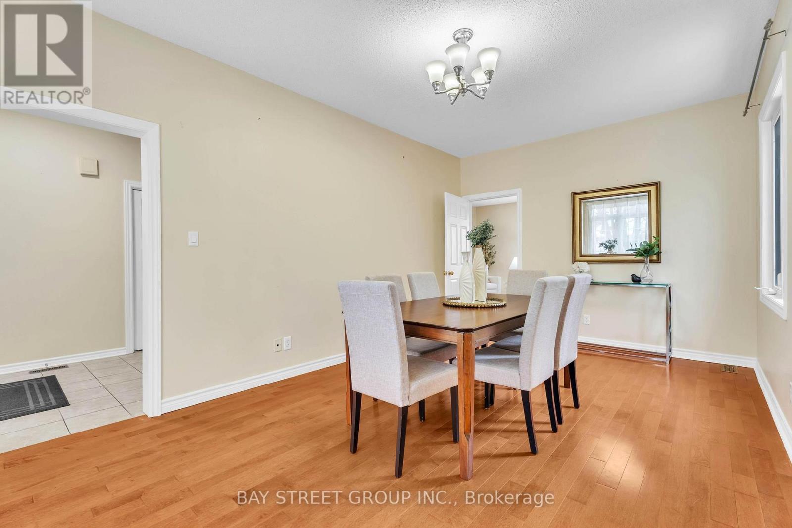 394 Berryhill Drive W, London North, Ontario  N5X 4L4 - Photo 7 - X12679292