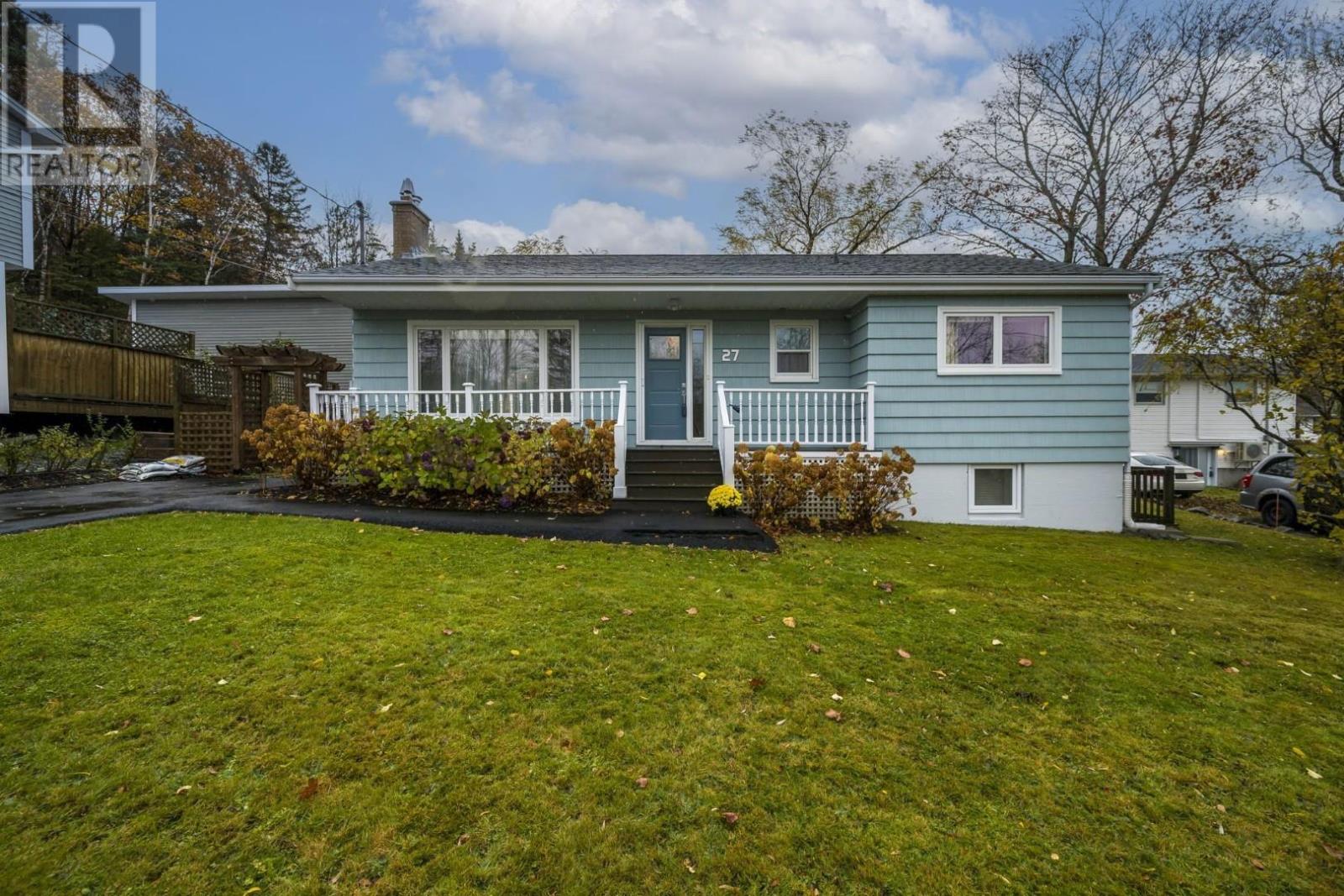 27 Dartmoor Crescent, Bedford, Nova Scotia  B4A 2K6 - Photo 1 - 202527533