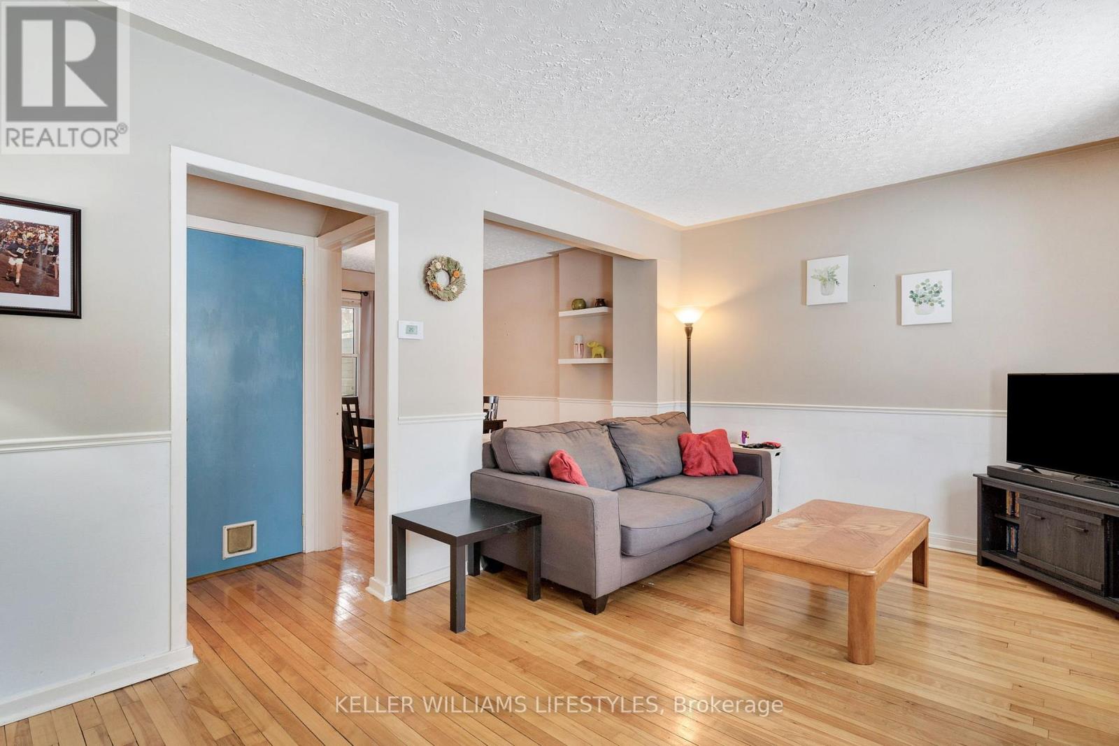 40 Elliott Street, London East, Ontario  N5Y 2E4 - Photo 3 - X12679388