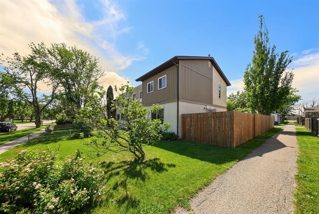 52 Villeneuve Boulevard, Winnipeg, Manitoba  R3V 1C1 - Photo 0 - 202600603