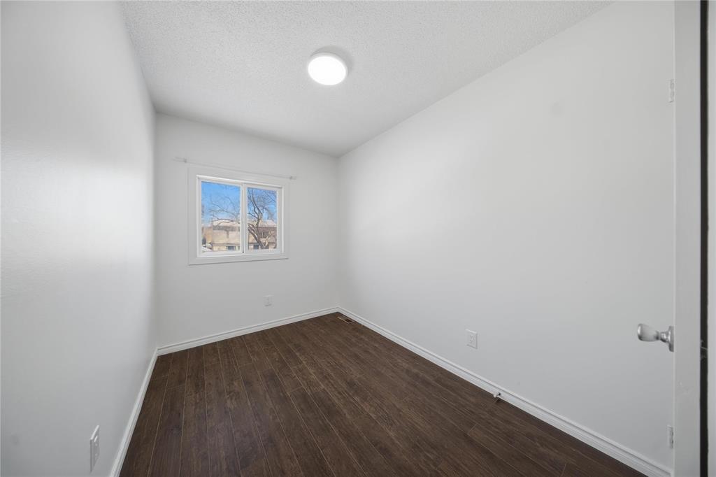 52 Villeneuve Boulevard, Winnipeg, Manitoba  R3V 1C1 - Photo 12 - 202600603