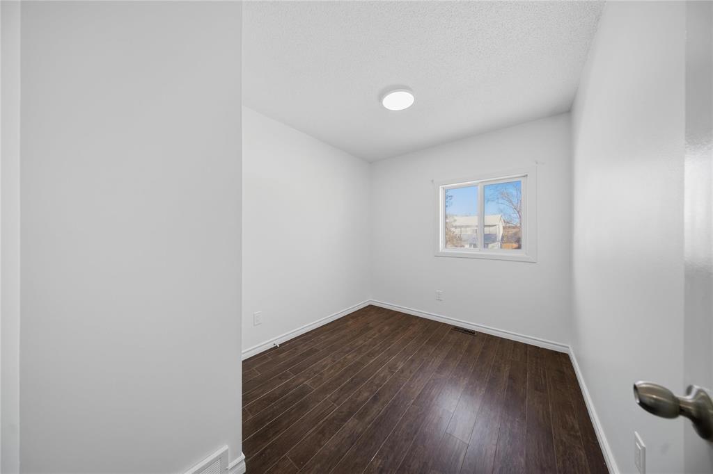 52 Villeneuve Boulevard, Winnipeg, Manitoba  R3V 1C1 - Photo 14 - 202600603