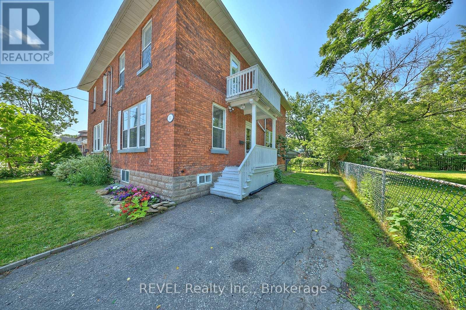 51 Grove Street, Welland, Ontario  L3B 4B3 - Photo 1 - X12679360