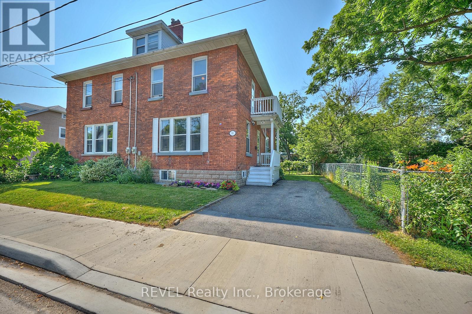 51 Grove Street, Welland, Ontario  L3B 4B3 - Photo 2 - X12679360