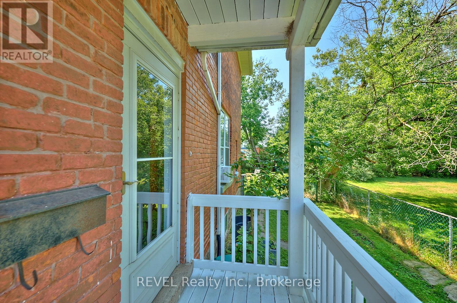 51 Grove Street, Welland, Ontario  L3B 4B3 - Photo 4 - X12679360