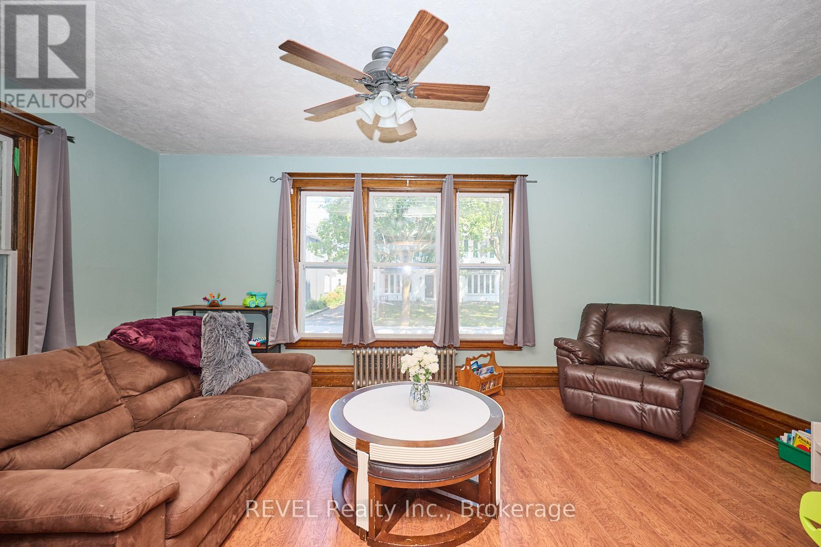 51 Grove Street, Welland, Ontario  L3B 4B3 - Photo 6 - X12679360