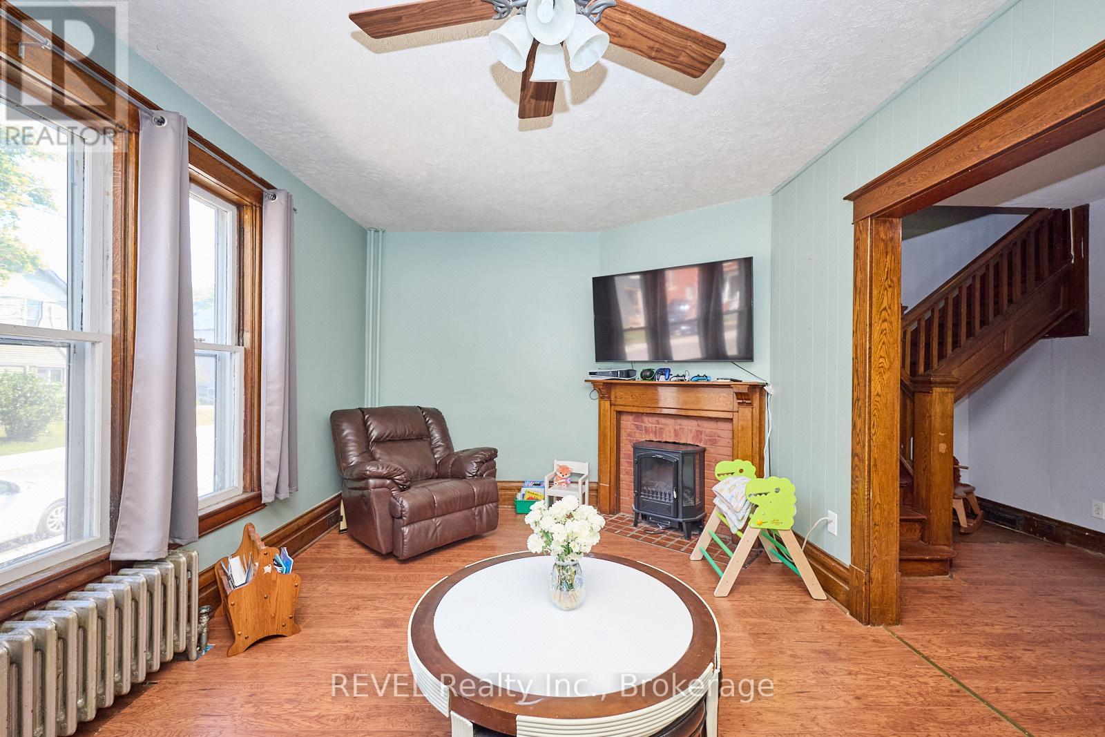 51 Grove Street, Welland, Ontario  L3B 4B3 - Photo 8 - X12679360