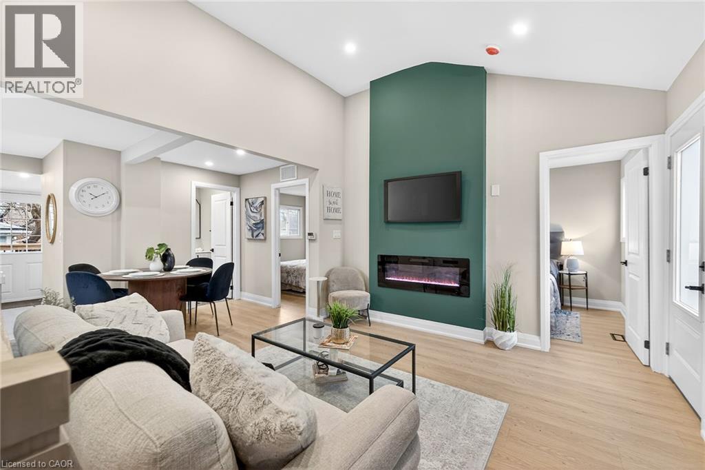 156 WALTER Avenue N, Hamilton, Ontario