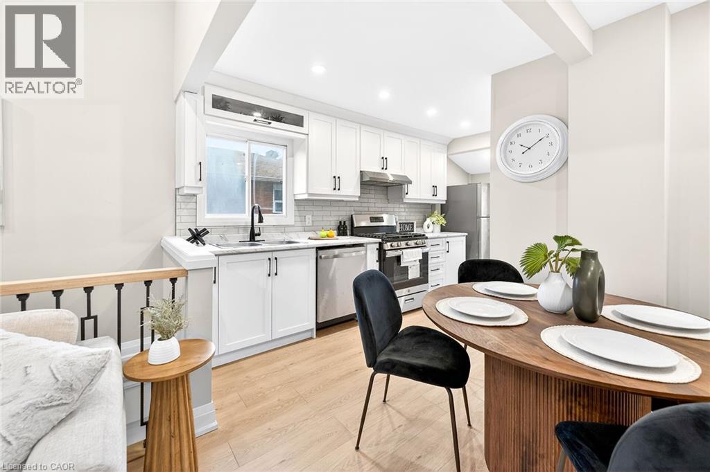 156 Walter Avenue N, Hamilton, Ontario  L8H 5R2 - Photo 4 - 40796954