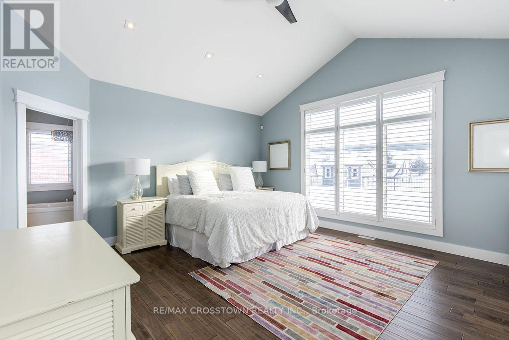 25 Mennill Drive, Springwater, Ontario  L0L 1Y3 - Photo 17 - S12679376