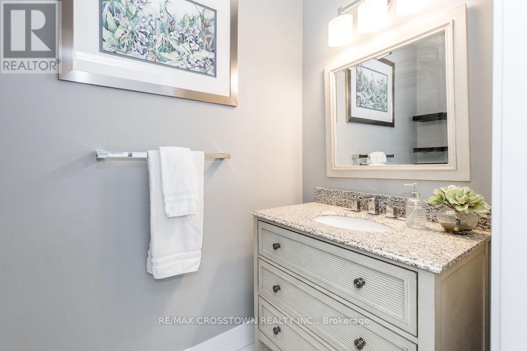 25 Mennill Drive, Springwater, Ontario  L0L 1Y3 - Photo 21 - S12679376