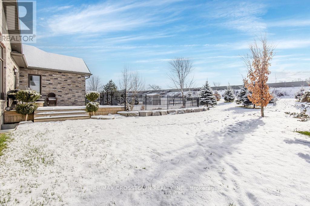 25 Mennill Drive, Springwater, Ontario  L0L 1Y3 - Photo 41 - S12679376