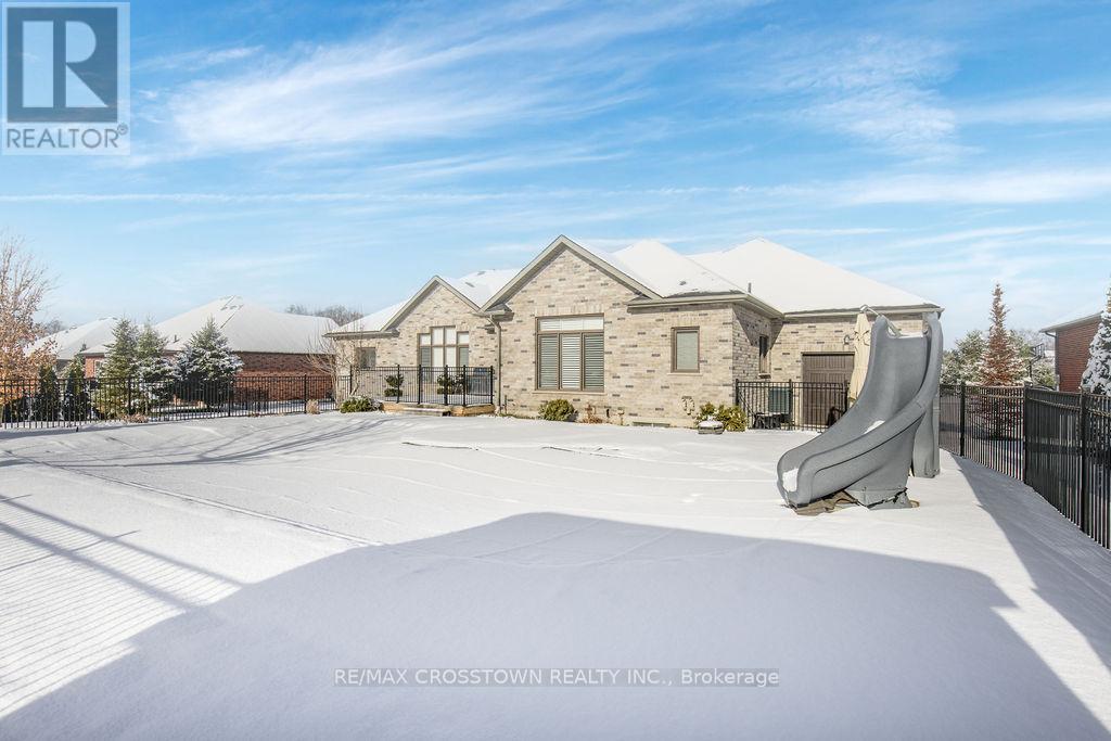 25 Mennill Drive, Springwater, Ontario  L0L 1Y3 - Photo 42 - S12679376