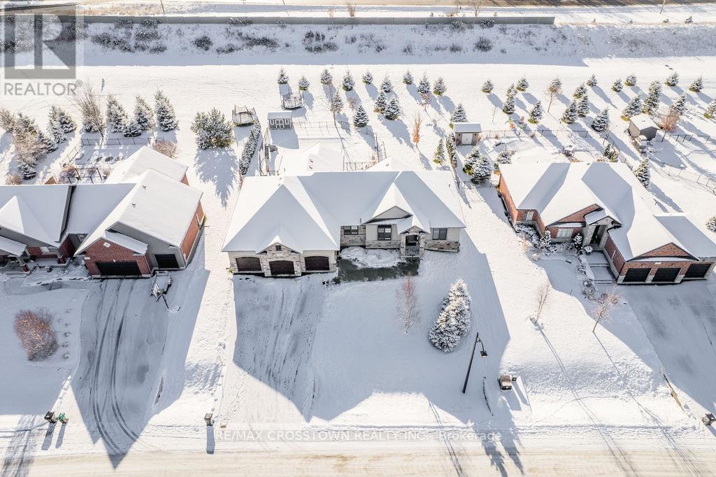 25 Mennill Drive, Springwater, Ontario  L0L 1Y3 - Photo 47 - S12679376