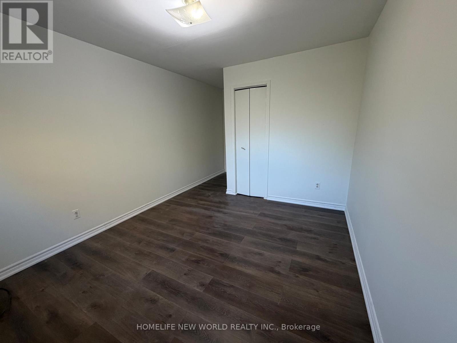 15 Abigail Place, Toronto, Ontario  M9R 3X1 - Photo 6 - W12679358