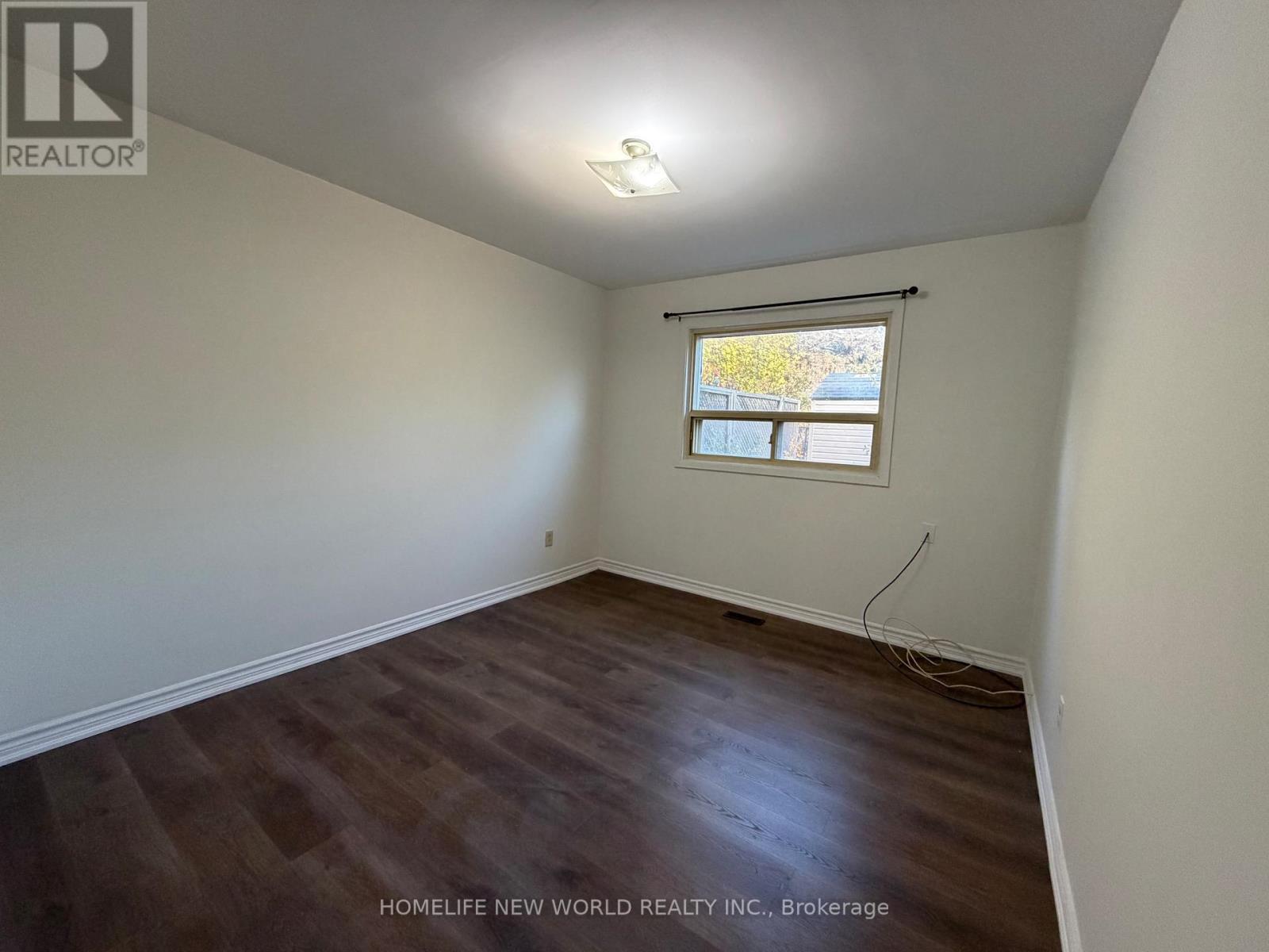 15 Abigail Place, Toronto, Ontario  M9R 3X1 - Photo 7 - W12679358