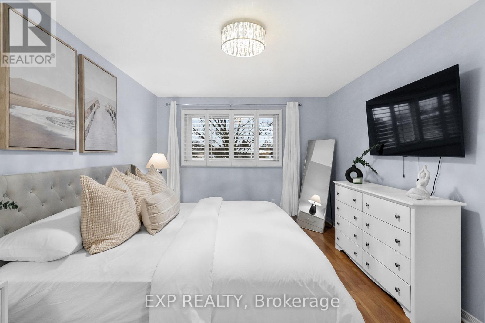 22 Pierpont Place, Mississauga, Ontario  L5N 5V1 - Photo 18 - W12679374