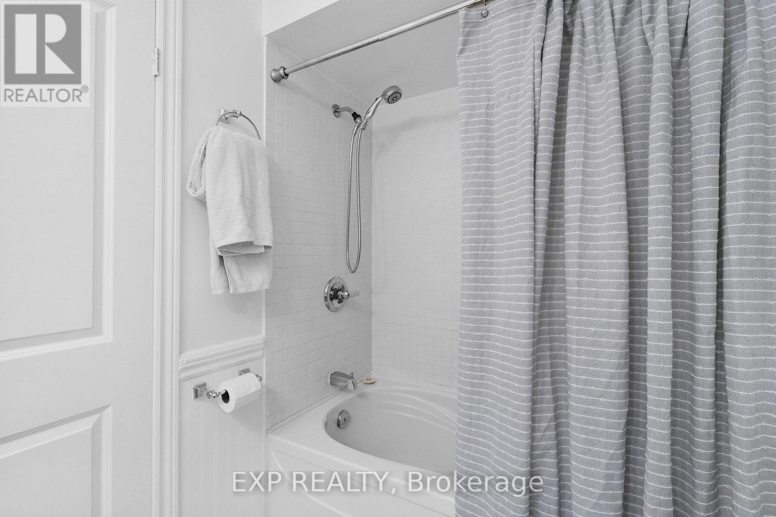 22 Pierpont Place, Mississauga, Ontario  L5N 5V1 - Photo 23 - W12679374