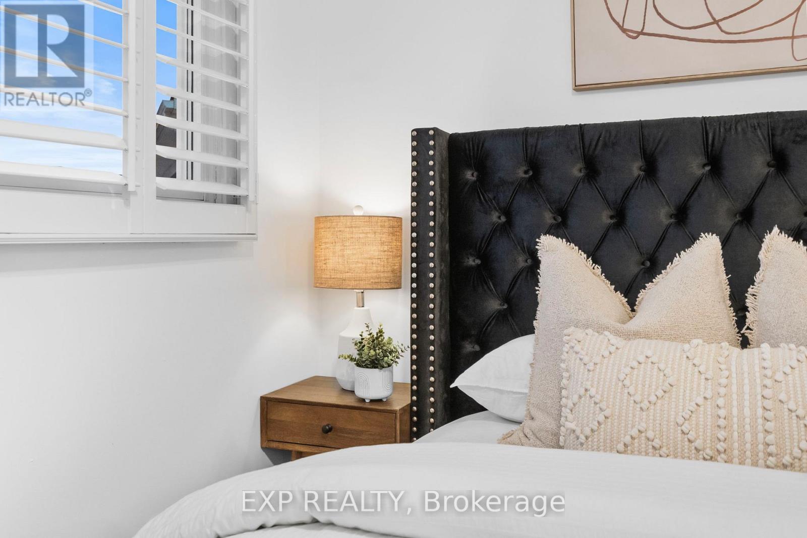 22 Pierpont Place, Mississauga, Ontario  L5N 5V1 - Photo 27 - W12679374