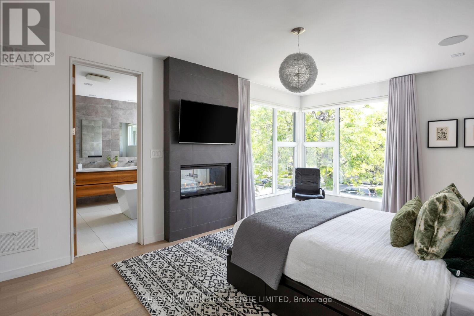 2121 Harvest Drive, Mississauga, Ontario  L4Y 1T7 - Photo 25 - W12679378