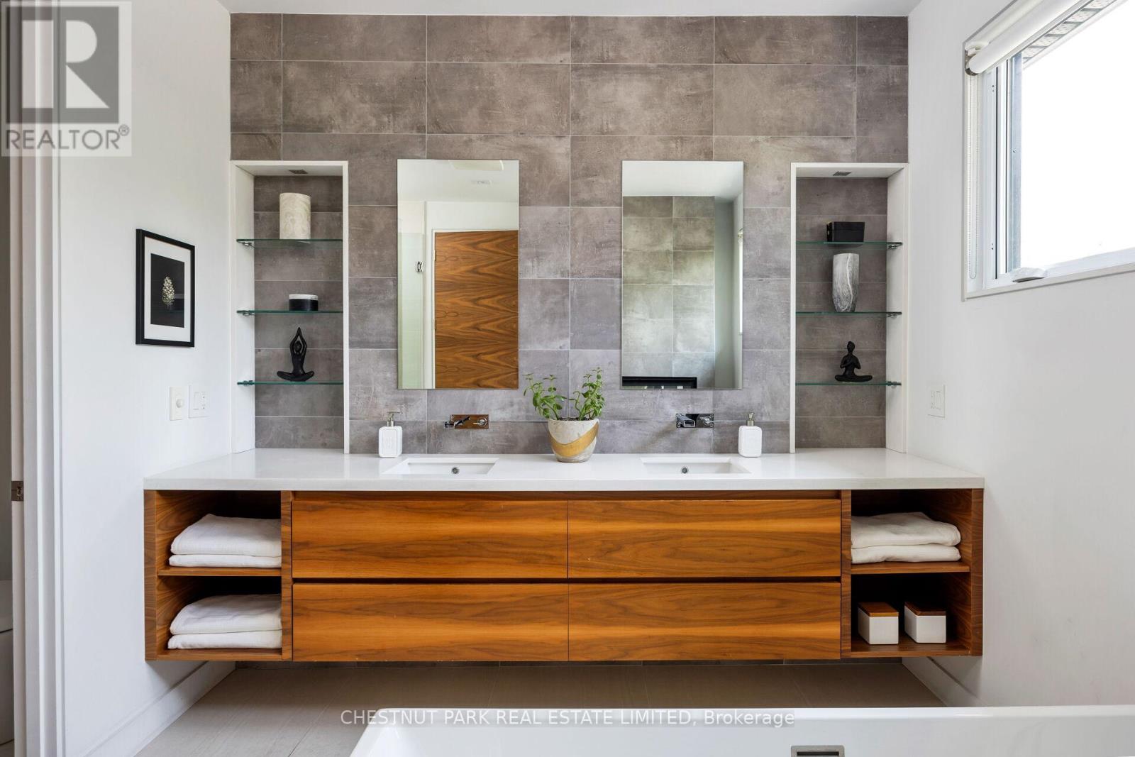 2121 Harvest Drive, Mississauga, Ontario  L4Y 1T7 - Photo 27 - W12679378