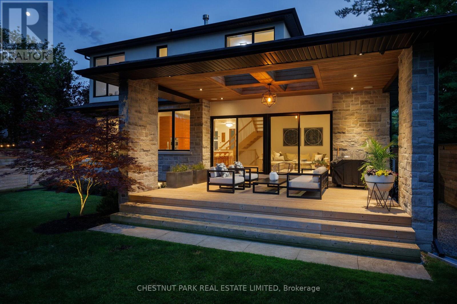 2121 Harvest Drive, Mississauga, Ontario  L4Y 1T7 - Photo 4 - W12679378