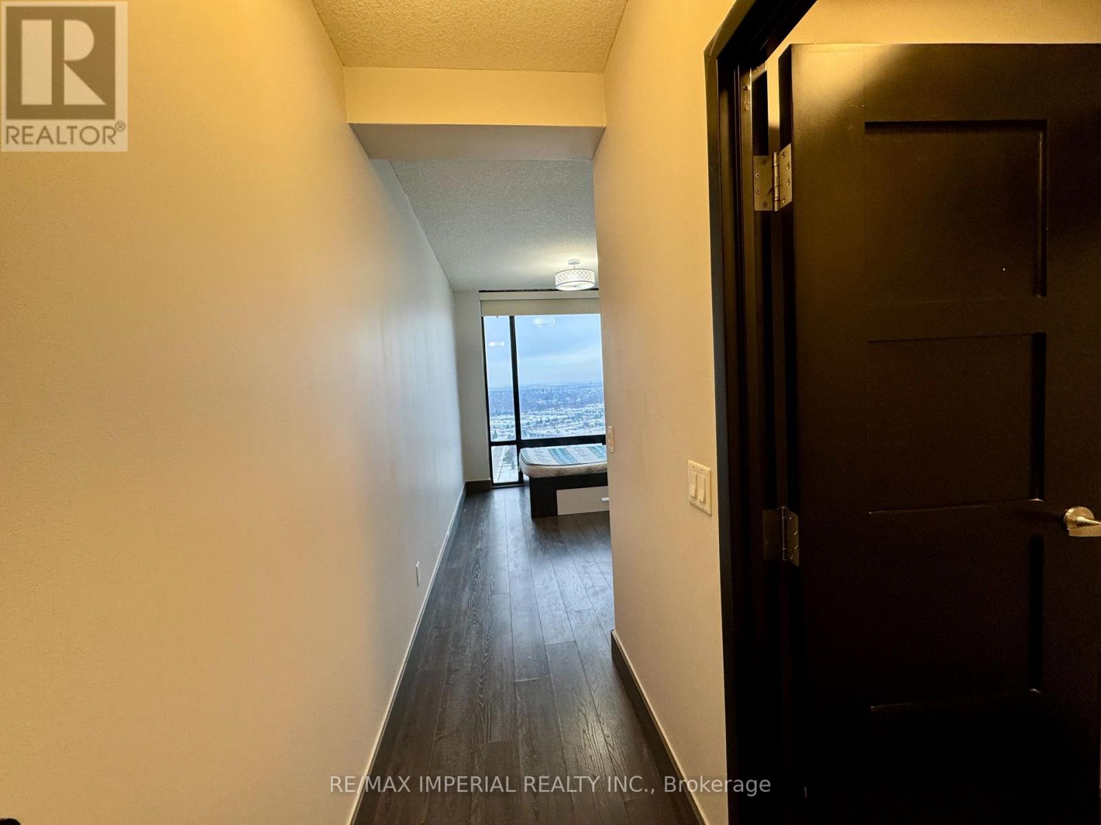 N2704 - 330 Phillip Street, Waterloo, Ontario  N2L 3W9 - Photo 4 - X12679364