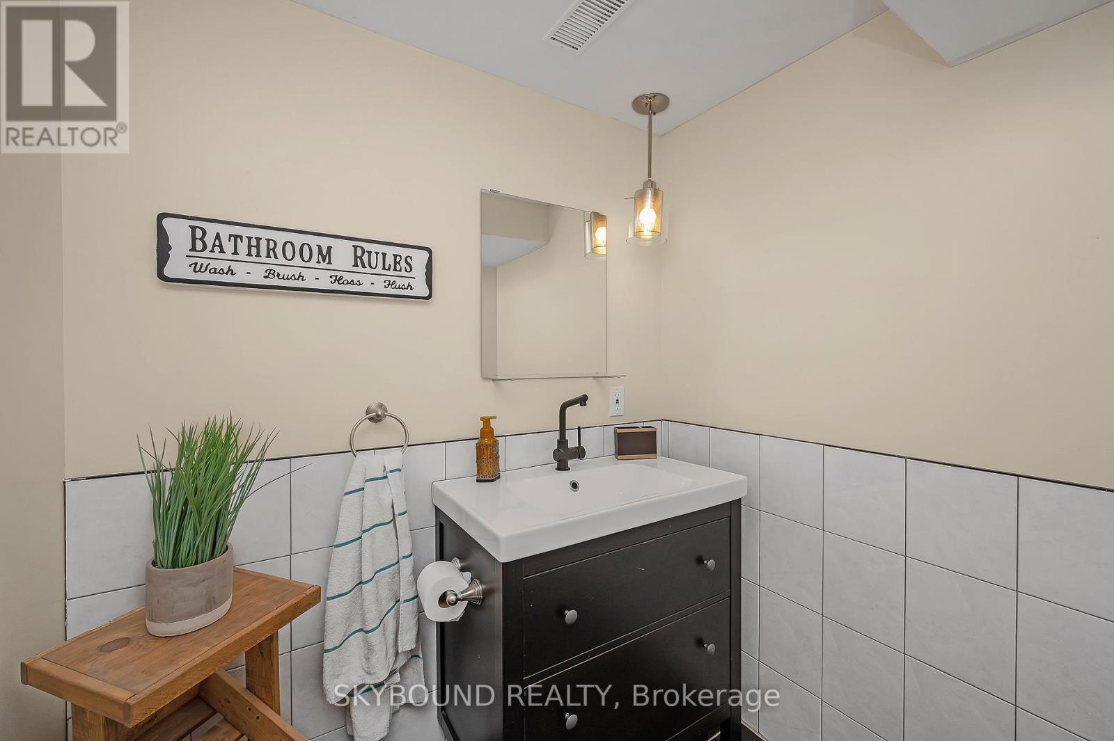 103 Mcelroy Road E, Hamilton, Ontario  L9A 1Y7 - Photo 25 - X12679384