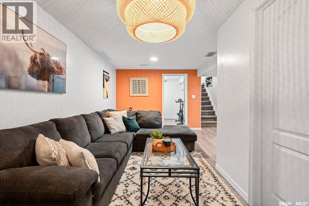 4601 Castle Road, Regina, Saskatchewan  S4S 4W8 - Photo 27 - SK026481