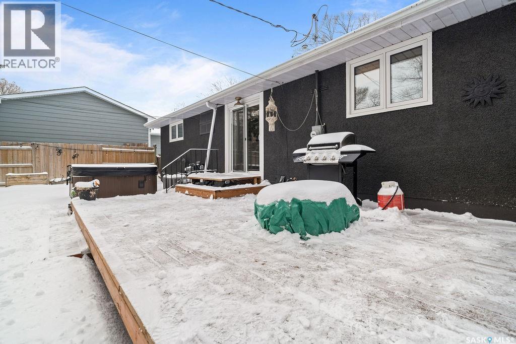4601 Castle Road, Regina, Saskatchewan  S4S 4W8 - Photo 38 - SK026481