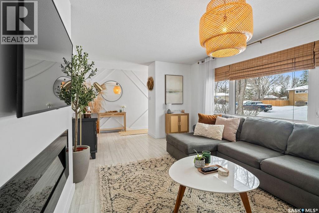 4601 Castle Road, Regina, Saskatchewan  S4S 4W8 - Photo 9 - SK026481