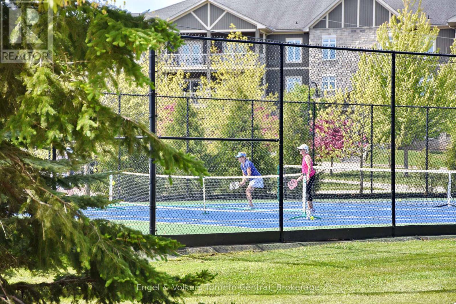 47 Meadowbrook Lane, Blue Mountains, Ontario  N0H 2P0 - Photo 5 - X12679406