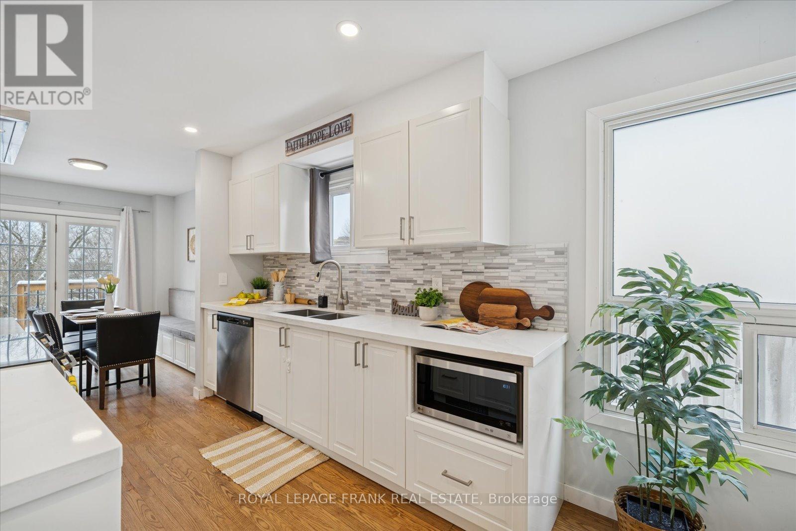 549 Cobblehill Drive, Oshawa, Ontario  L1K 1Y6 - Photo 6 - E12679412