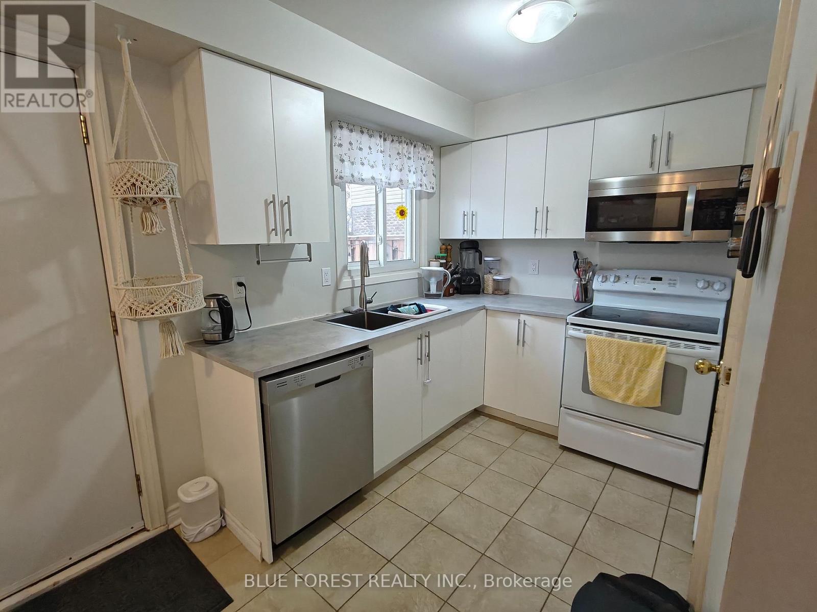 48 - 1725 Ernest Avenue, London South, Ontario  N6E 2W3 - Photo 8 - X12679400