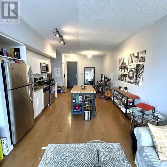 2515 - 105 The Queensway Avenue, Toronto, Ontario  M6S 5B5 - Photo 5 - W12679398