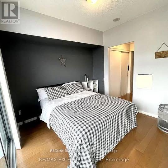 2515 - 105 The Queensway Avenue, Toronto, Ontario  M6S 5B5 - Photo 8 - W12679398