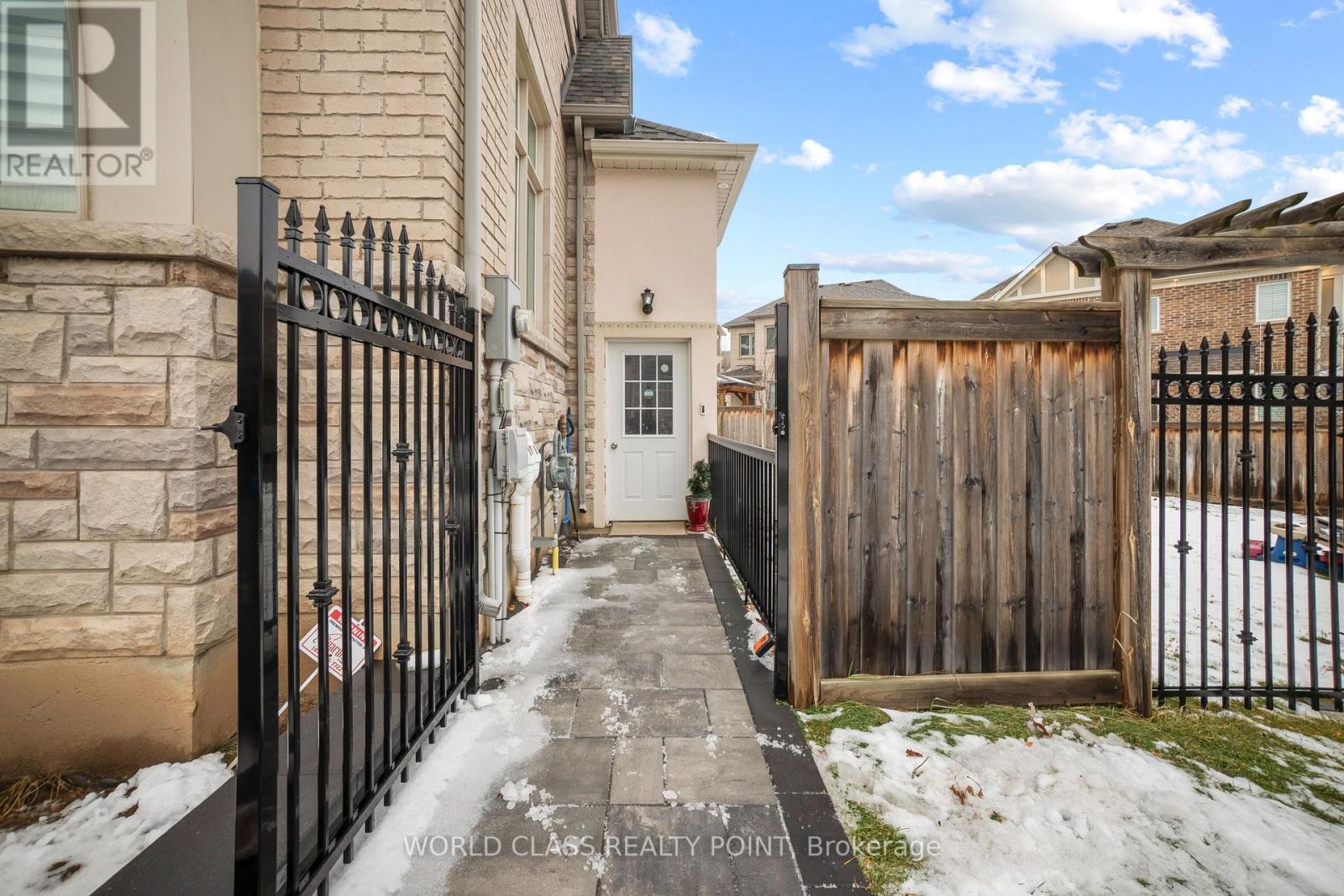 Basement Apt - 3191 Daisy Way, Oakville, Ontario  L6M 1L4 - Photo 5 - W12679408