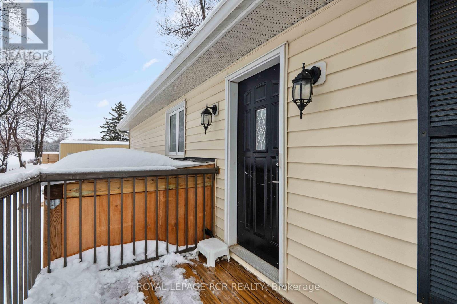 18637 Hurontario Street, Caledon, Ontario  L7K 0X9 - Photo 3 - W12679418