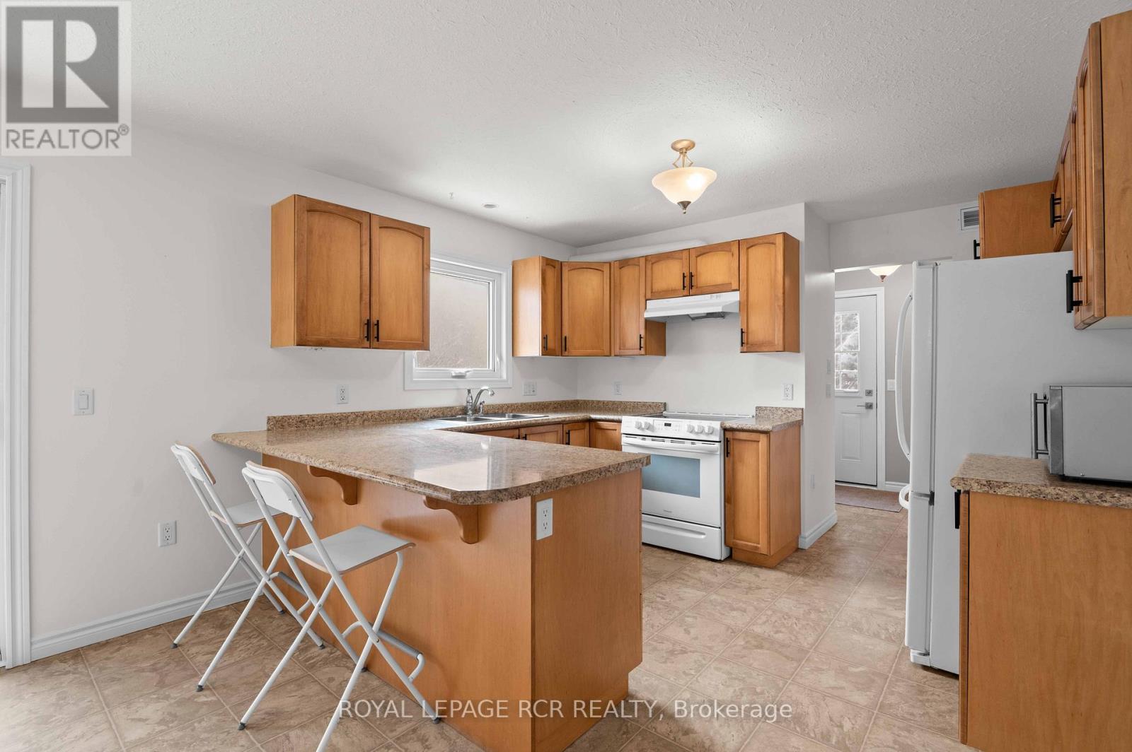 18637 Hurontario Street, Caledon, Ontario  L7K 0X9 - Photo 8 - W12679418